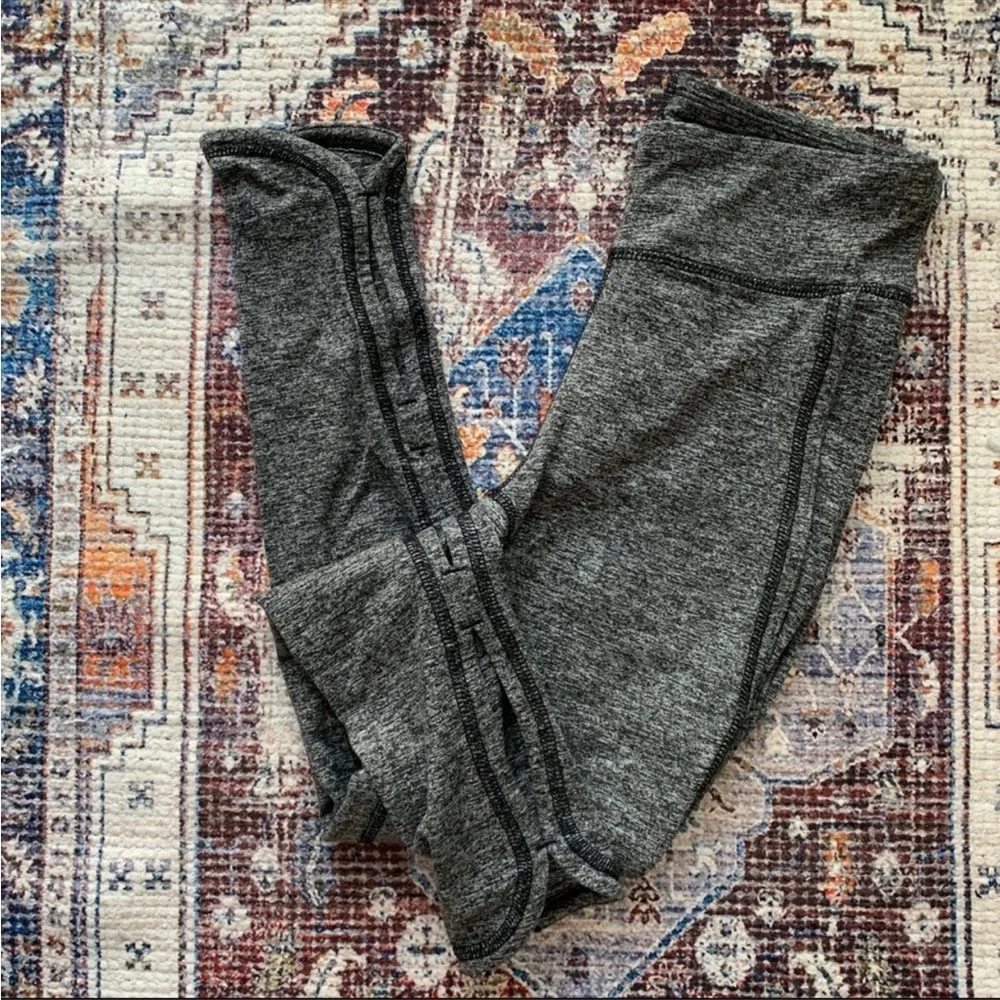 Women’s XS FREE PEOPLE Movement Infinity Heathered Gray Cropped Leggings‎